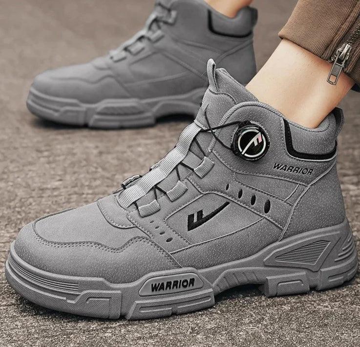 Coturno SanMarino™ Warrior com Inovador Cadarço em Polia / Resistencia, Robustez e Acabamento Premium para Encarar Qualquer Aventura!