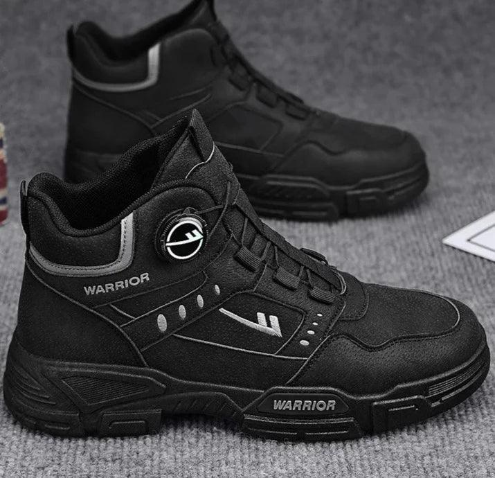 Coturno SanMarino™ Warrior com Inovador Cadarço em Polia / Resistencia, Robustez e Acabamento Premium para Encarar Qualquer Aventura!